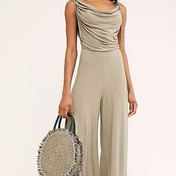 Free People Pants - 💥 Host Pick 🎉 Free People Beach Jumpsuit